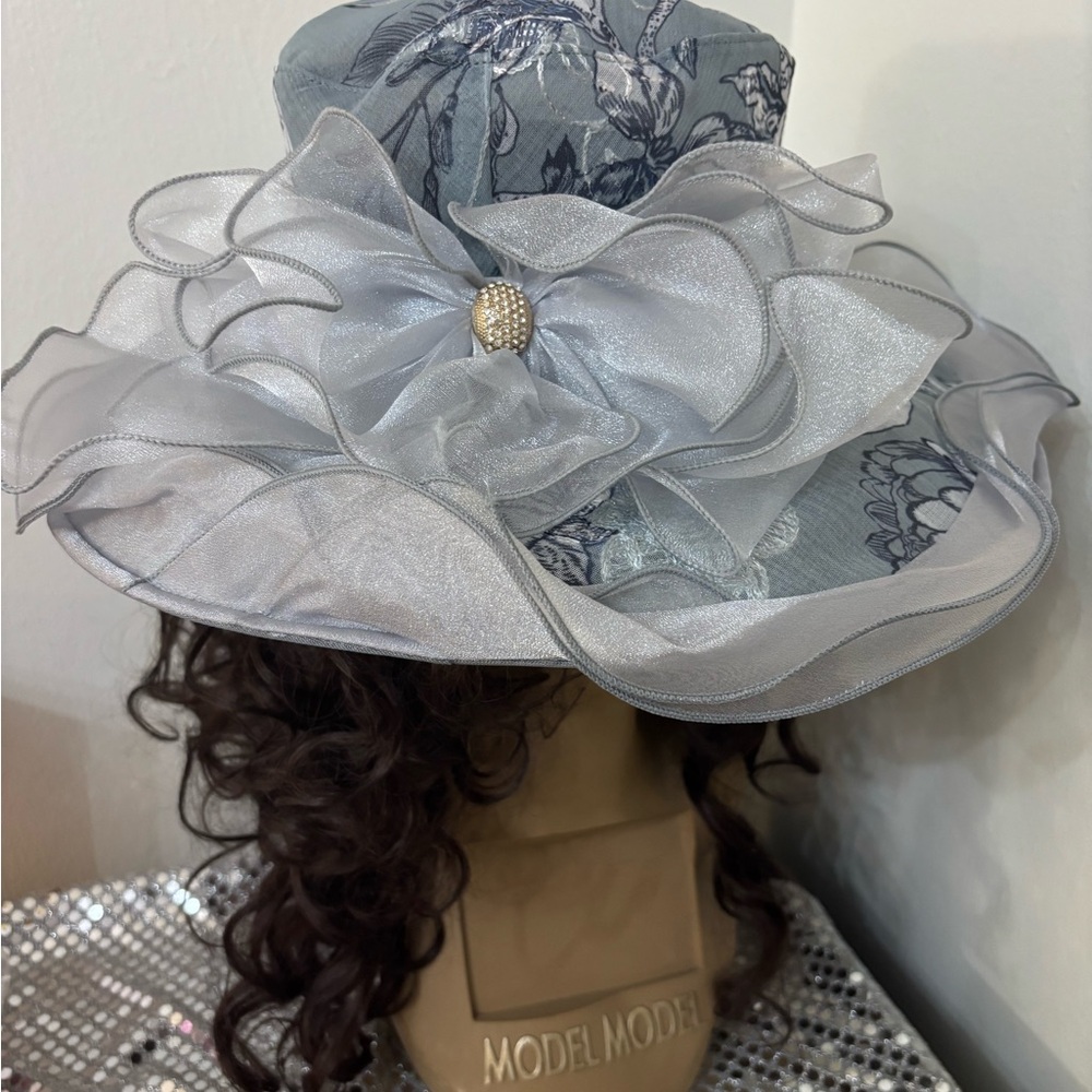 Elegant Silver Women's Hat wedding formal derby - Picture 2 of 4